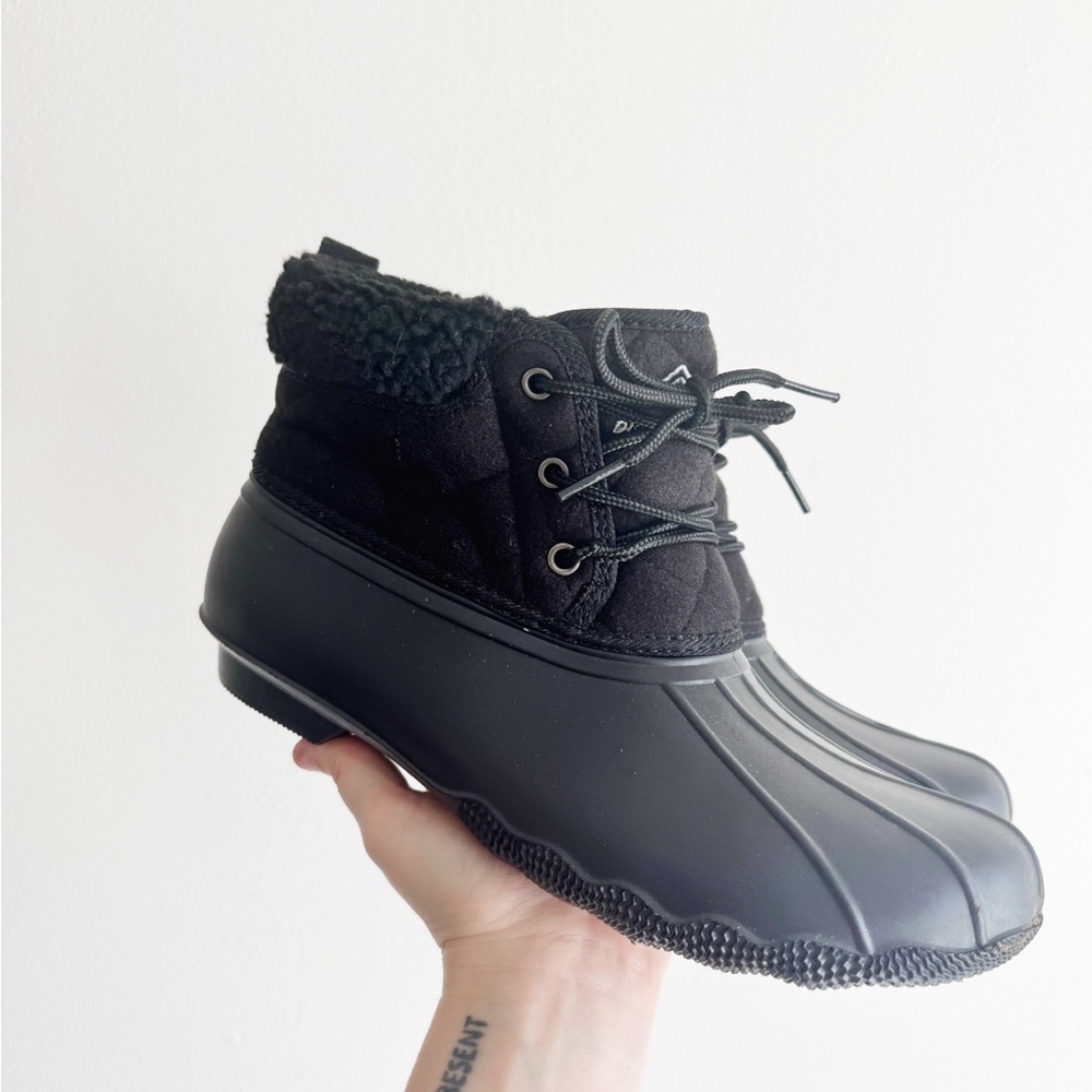 Black Dream pairs duck boots women’s 8